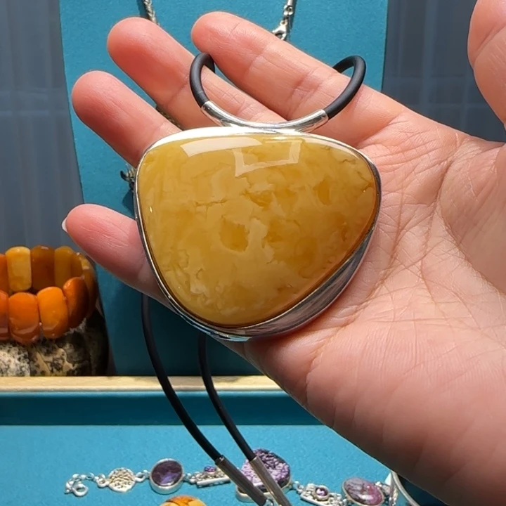 琥珀未镶嵌颈饰波兰设计款琥珀蜜蜡