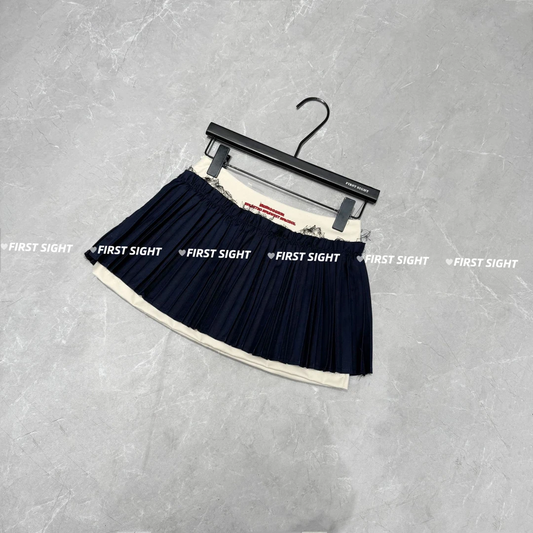 初见家【撞色拼接字母刺绣百褶裙（有安全内衬）】2025夏款百搭短裙