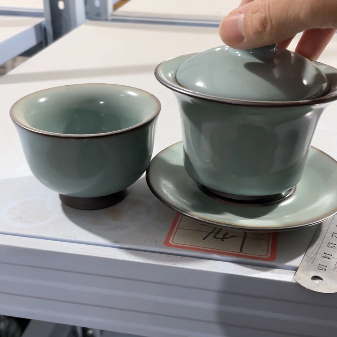 瓷片小微瑕。。。。。。。。。。。