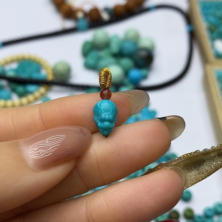 绿松石未镶嵌珠宝奇石