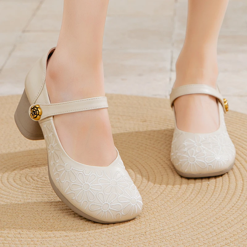 春季新款百搭粗跟单鞋花朵刺绣高跟鞋真皮妈妈鞋休闲软底软面女鞋