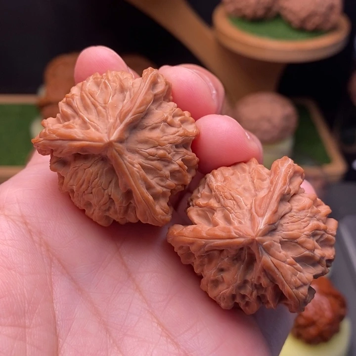 把件文玩核桃三棱37