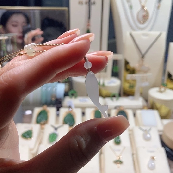 和田玉未镶嵌吊坠(不含链)