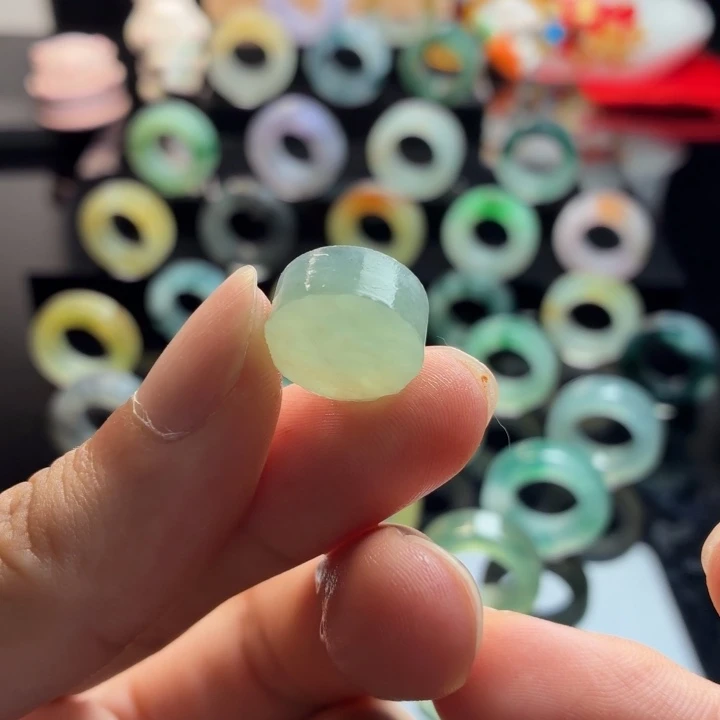 定制翡翠未镶嵌戒心