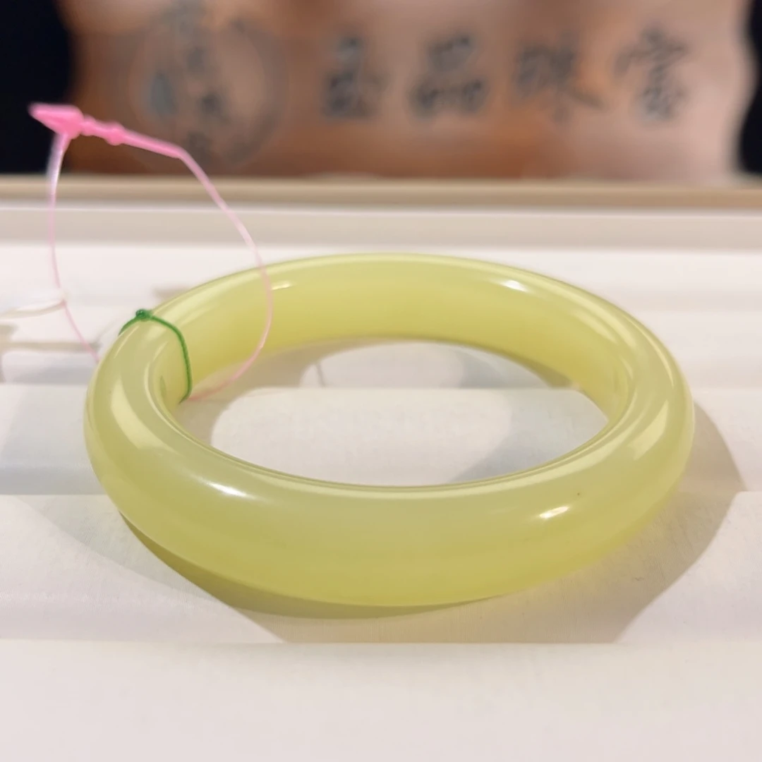 和田玉未镶嵌手镯鸡油黄