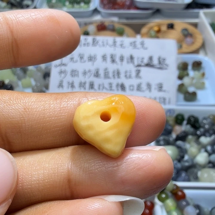 和田玉未镶嵌珠宝奇石