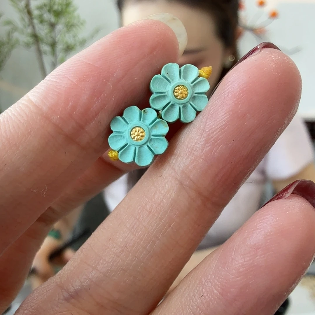 绿松石未镶嵌珠宝奇石