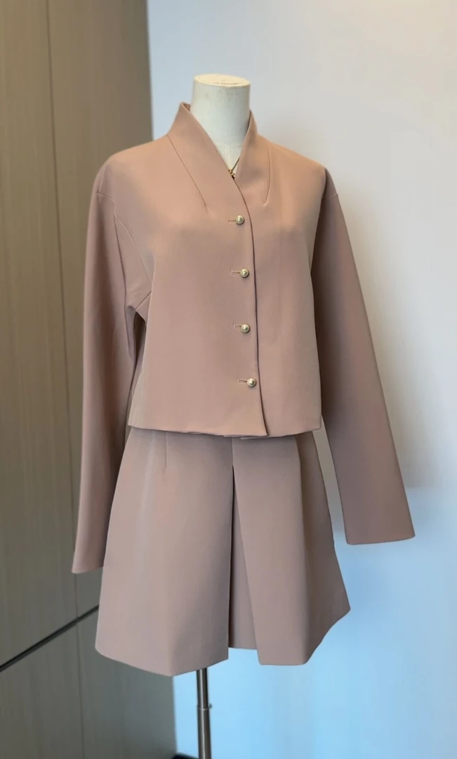 MSC高定 早秋丝毛粉色外套 衣服配饰
