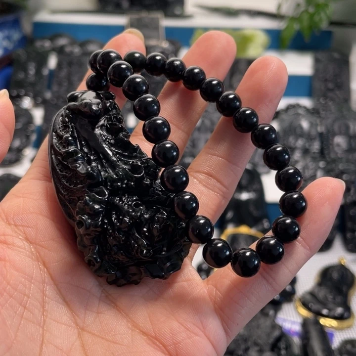 蛇纹石玉吊坠未镶嵌娱**已