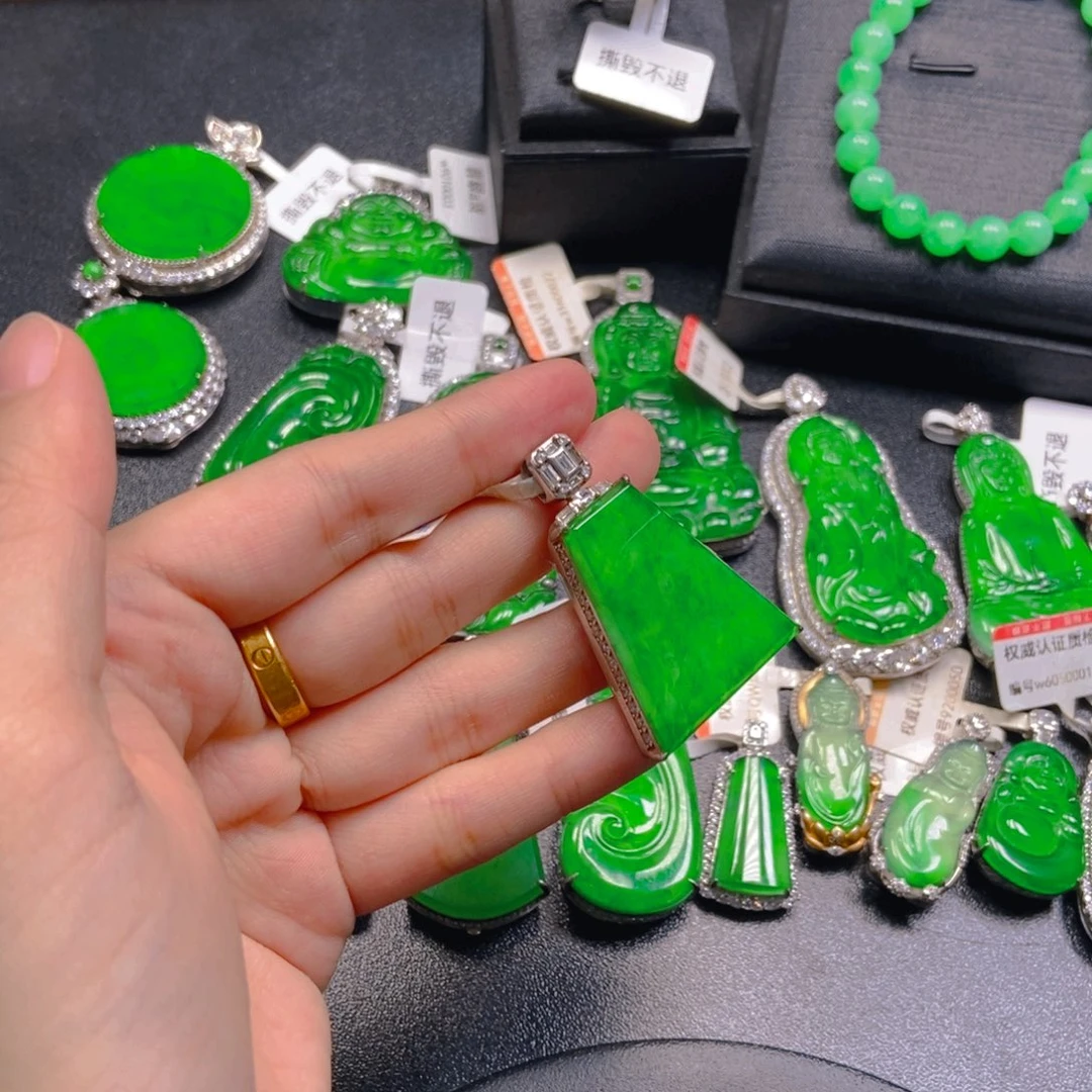 翡翠未镶嵌吊坠(不含链)