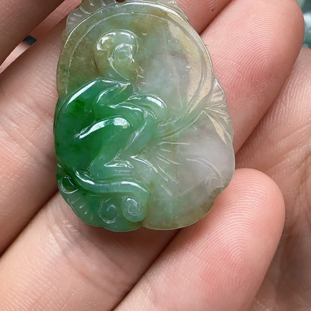 翡翠未镶嵌颈饰猴牌