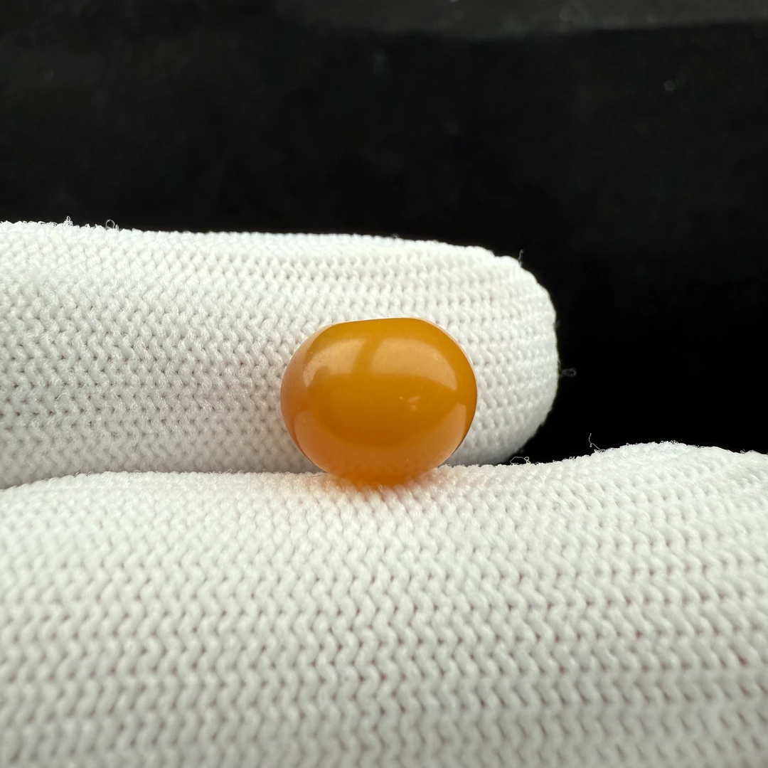 J9217天然原矿蜜蜡 鸡油红墩子10.7*8.5mm支持复检假一罚十