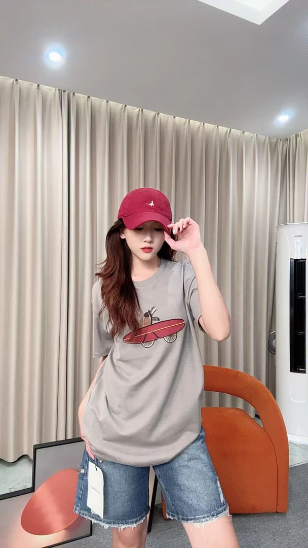 圆领印花刺绣短袖中长款卡通简约T恤 3600