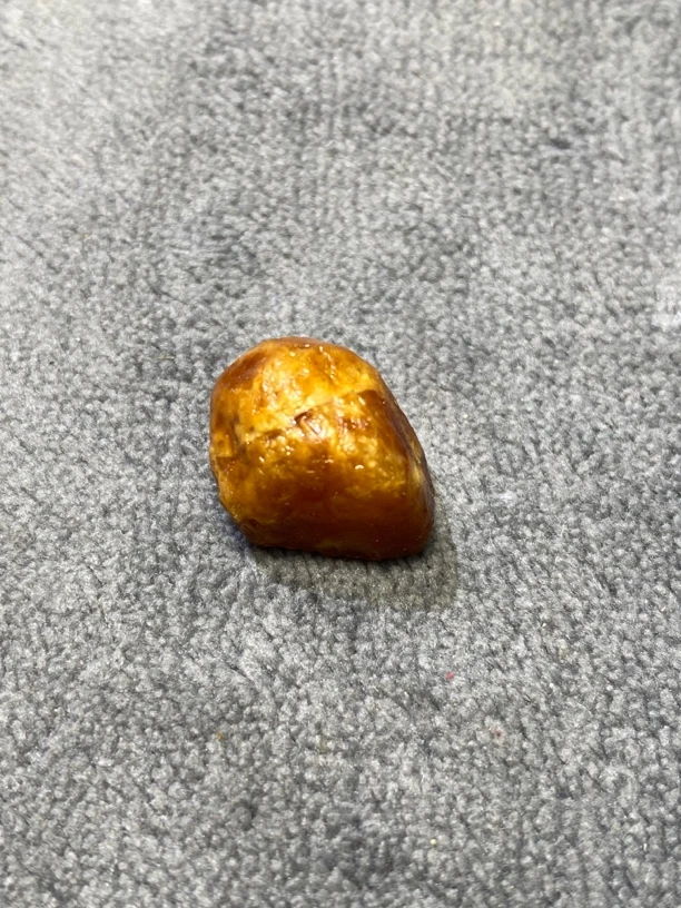 琥珀蜜蜡原石定制