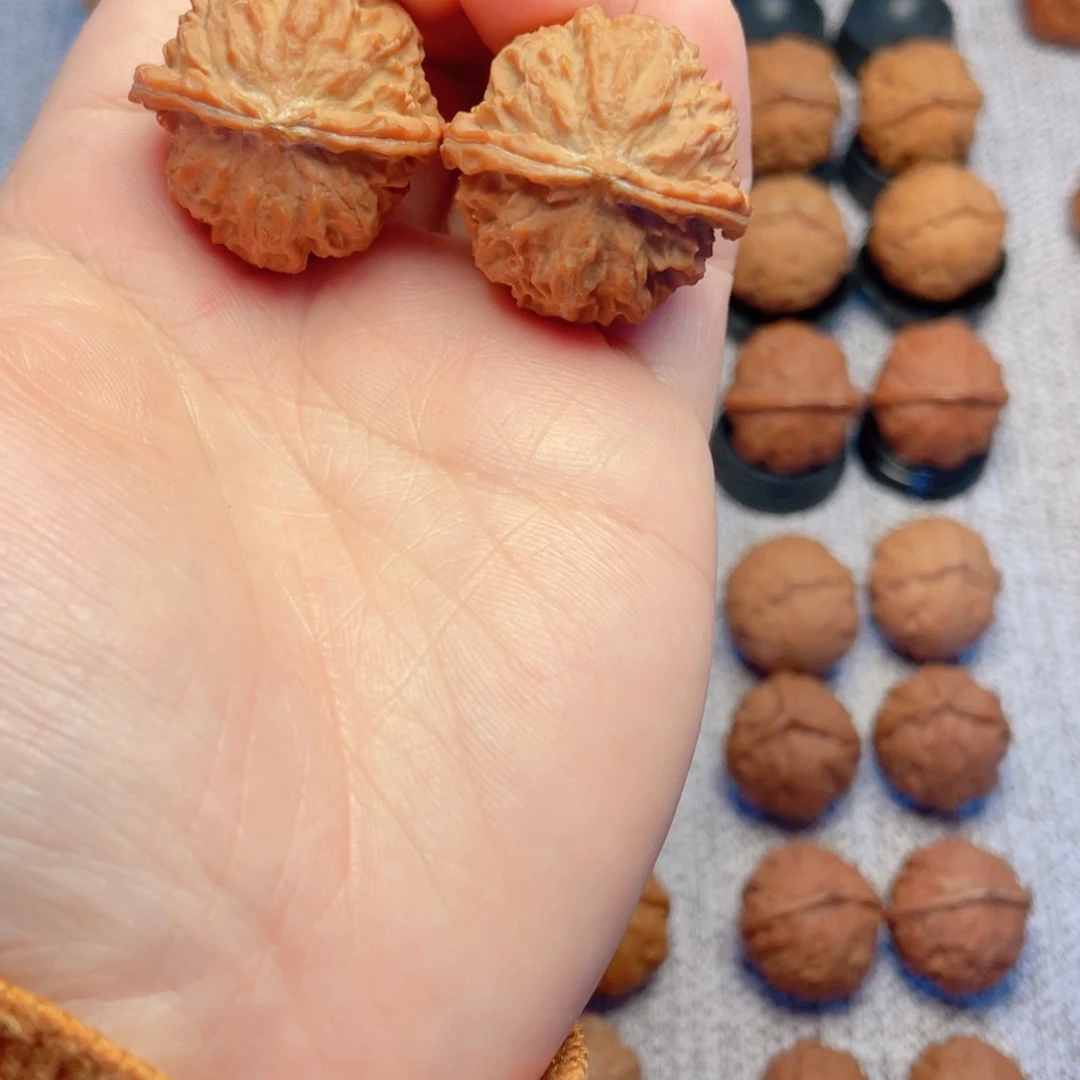 把件文玩核桃荔枝球