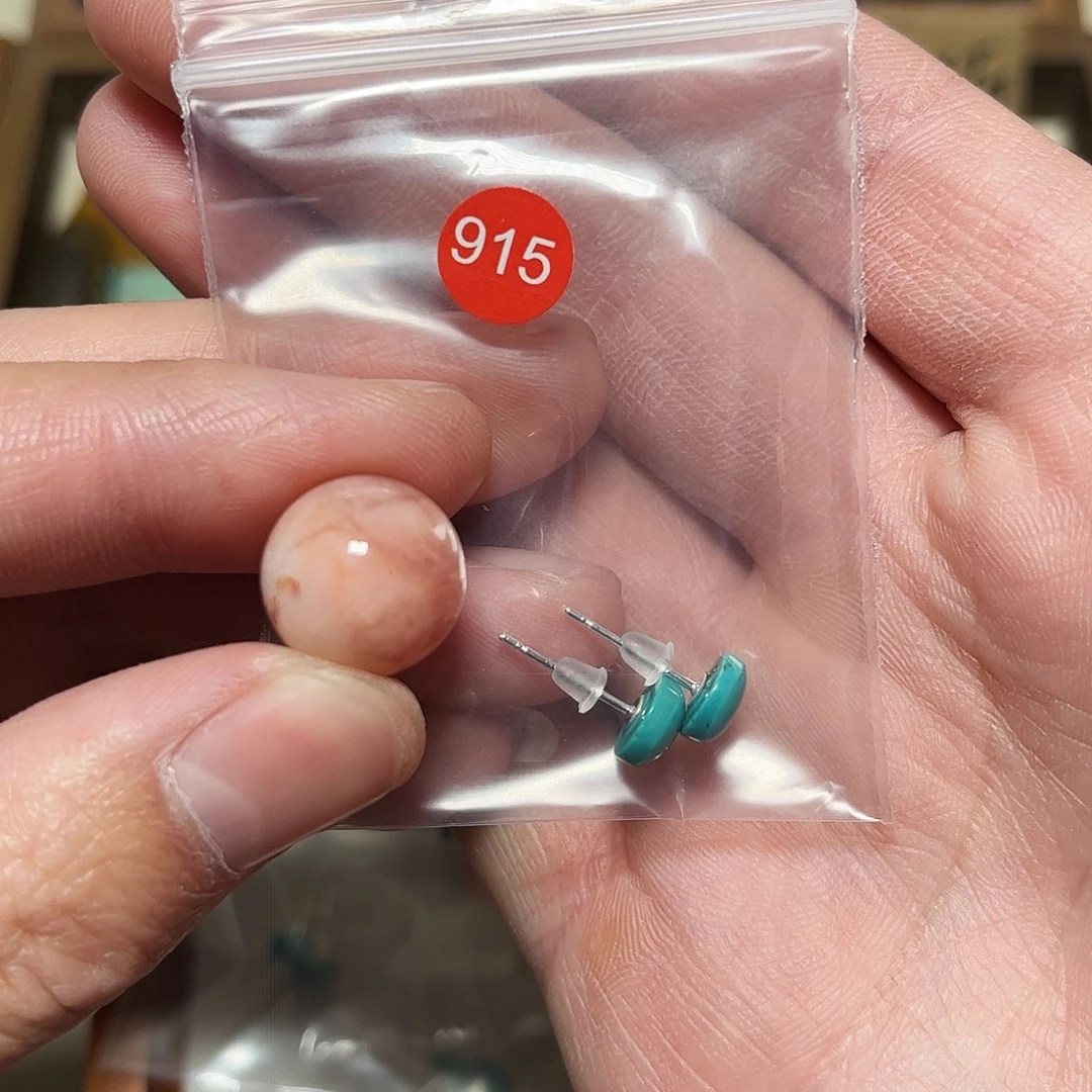 颜***玮南红玛瑙未镶嵌珠宝奇石