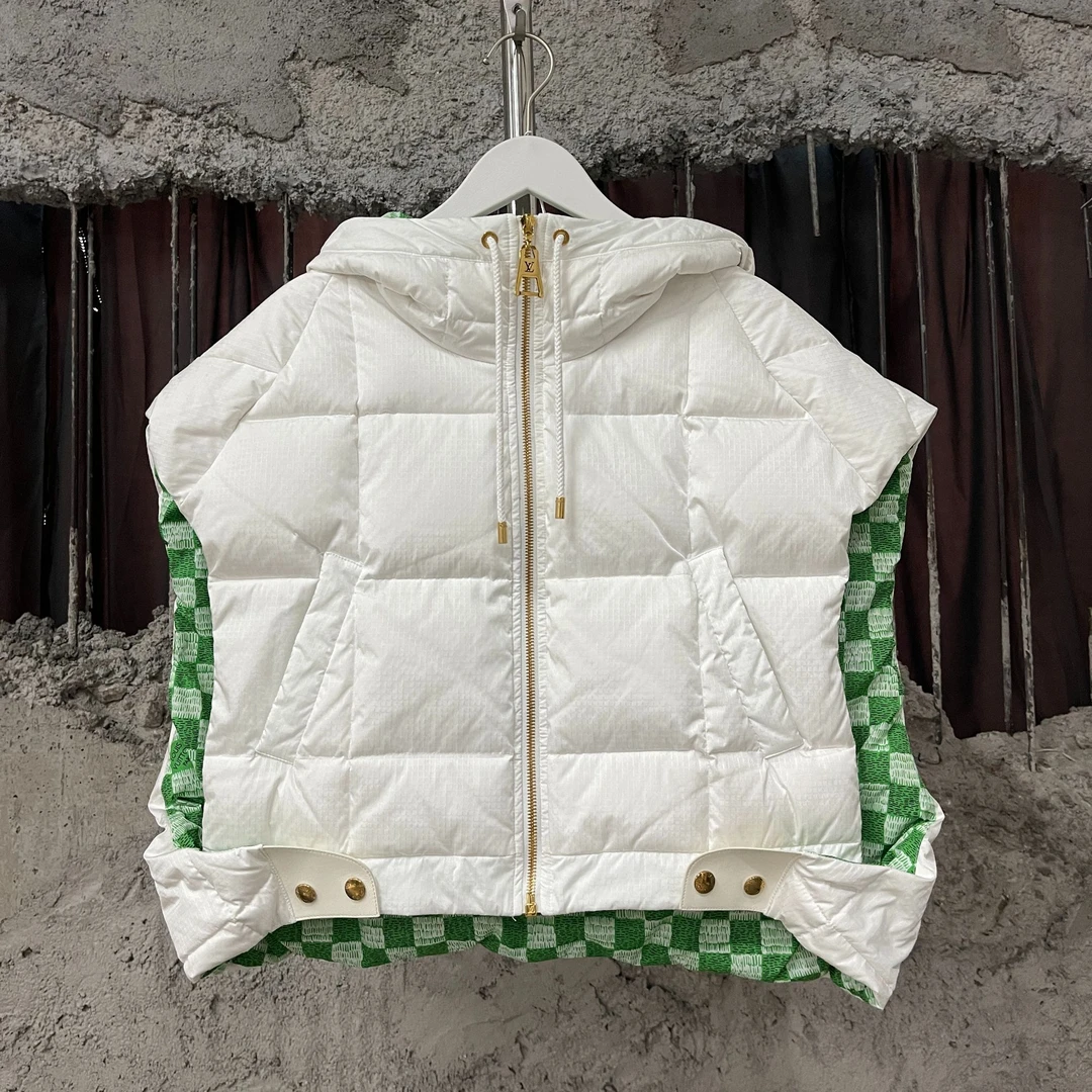 99新 LouisVuitton/路易威登 lv白色棋盘格马甲羽绒服/42/GJ2.2w