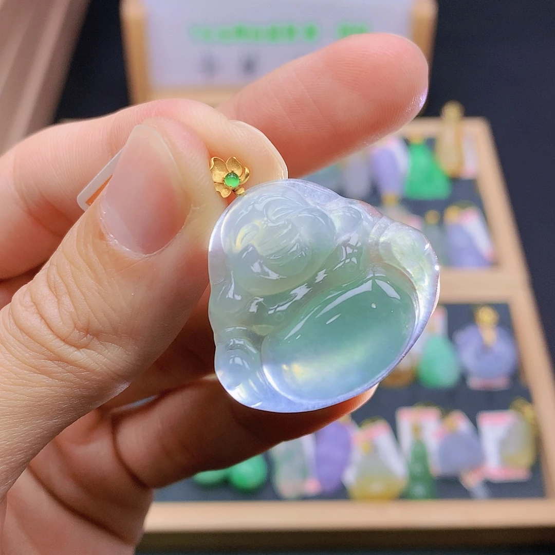 翡翠18K金镶嵌颈饰翡翠