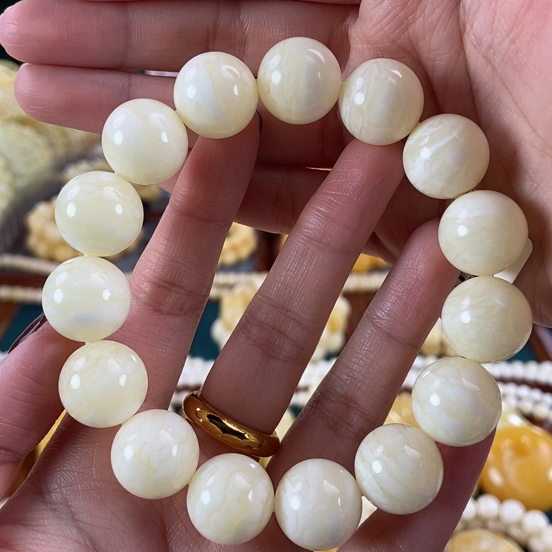 琥珀未镶嵌珠宝奇石15 31.08 同料白蜡妖