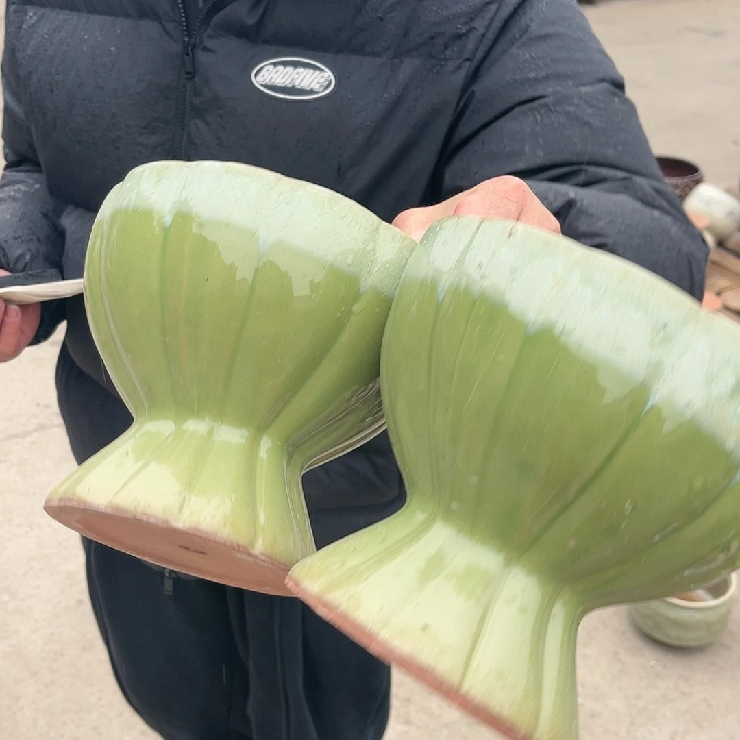 红陶扬扬花盆0222-1022瑕疵
