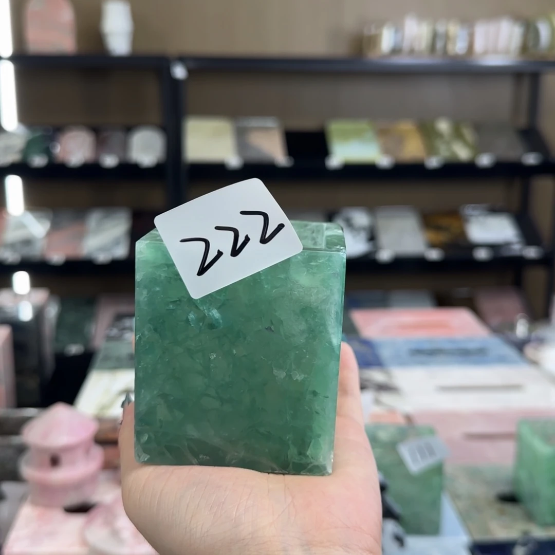 石材222绿水晶空杯