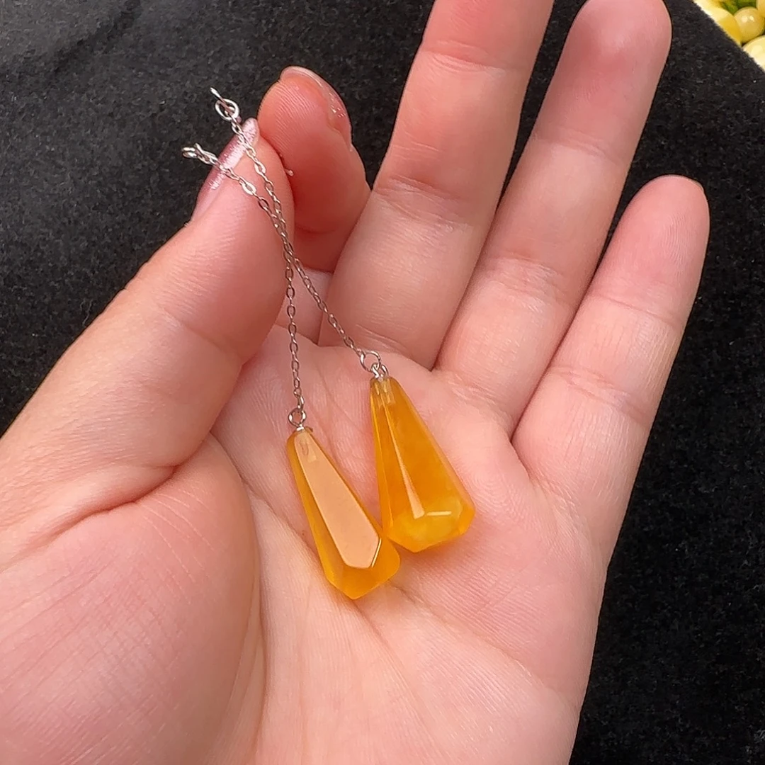 蜜蜡未镶嵌珠宝奇石