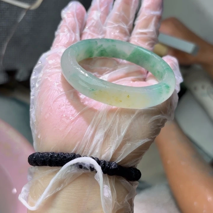 石英质玉手镯未镶嵌夏****y定制