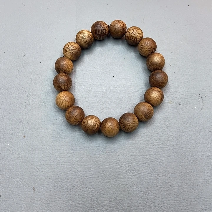 岩****沉香枕沉香陆河1.3mm圆珠单圈，11克多样性发一