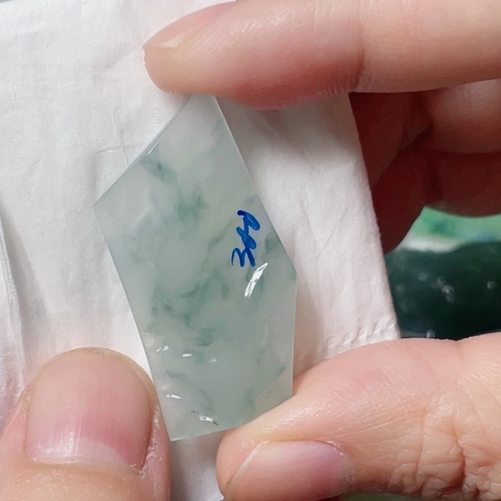 定制翡翠未镶嵌包工