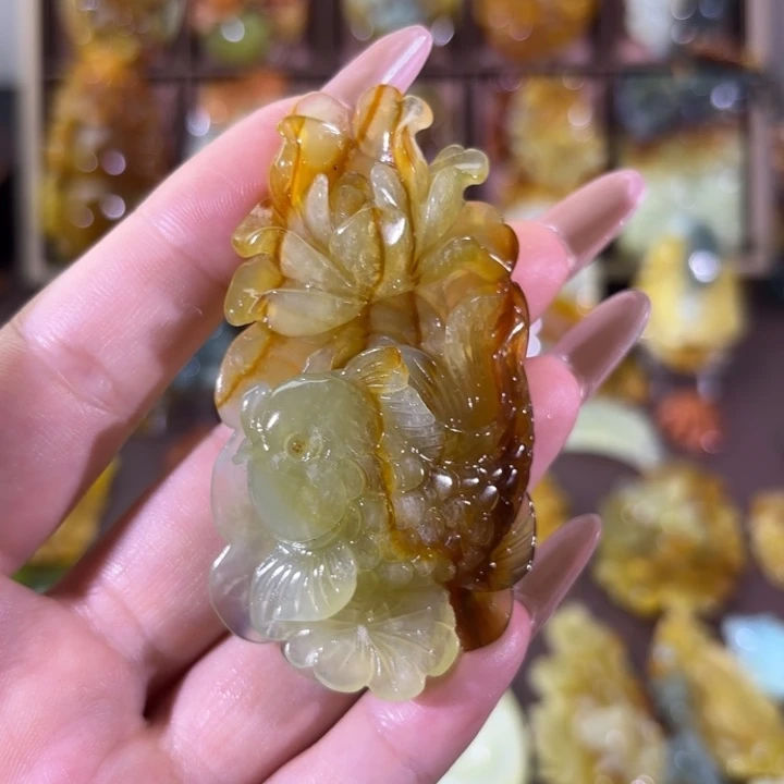未镶嵌蛇纹石玉颈饰