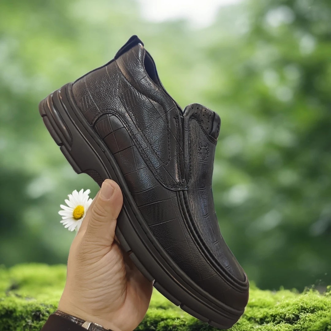 JZGN2607男士真皮皮鞋。底子软，防滑，皮子好，保暖。