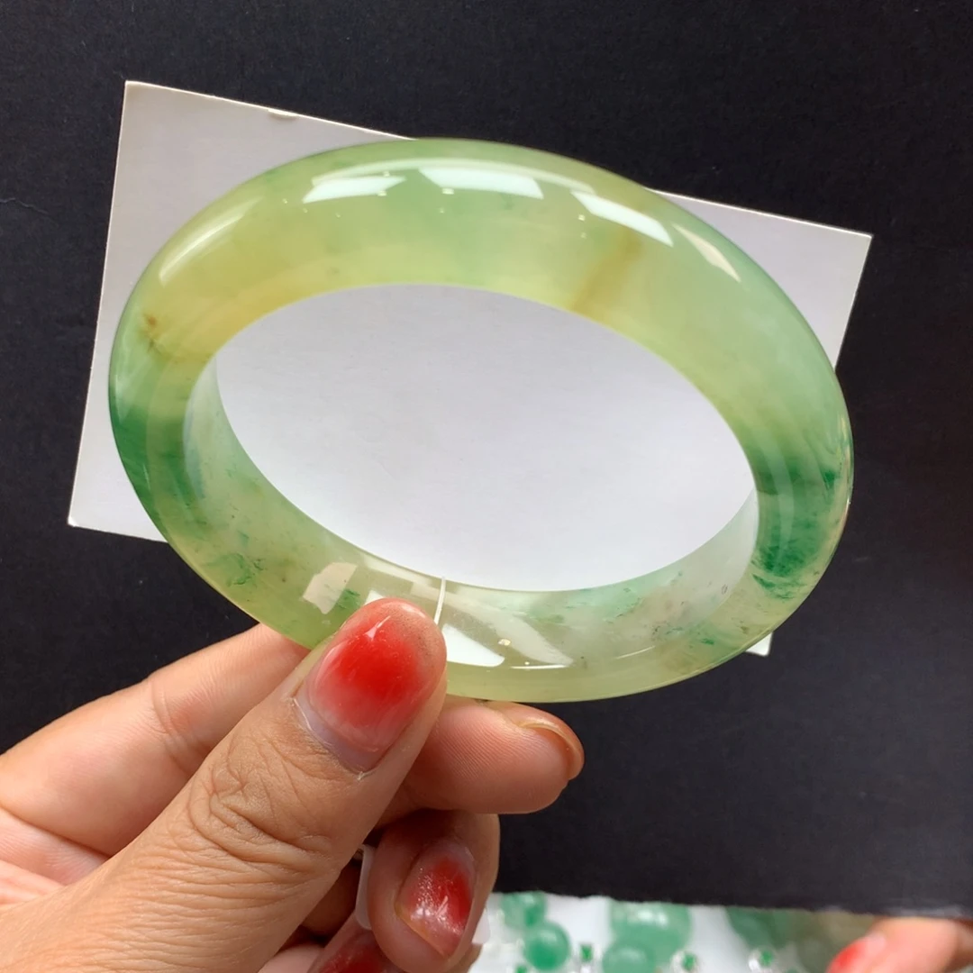 石英质玉未镶嵌手镯