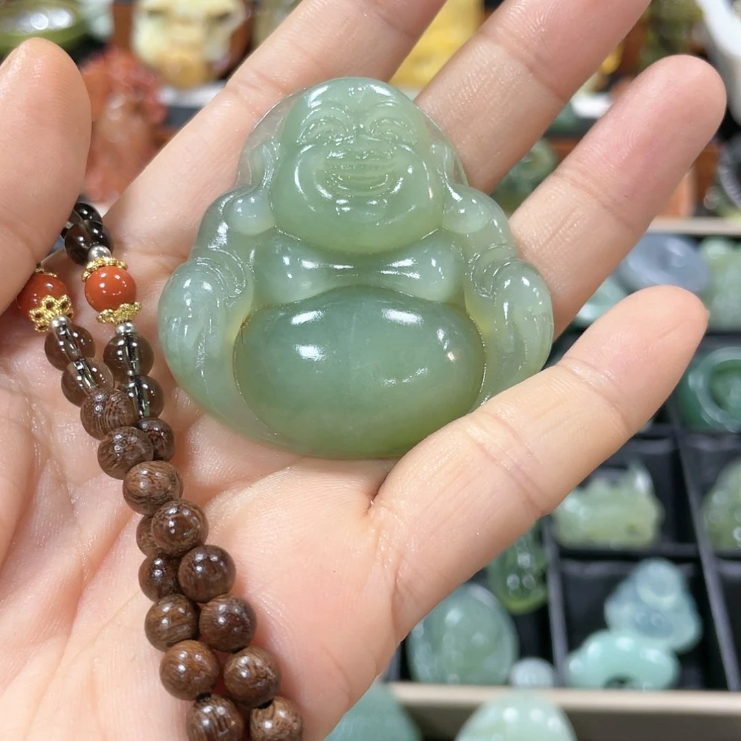 蛇纹石玉颈饰合金