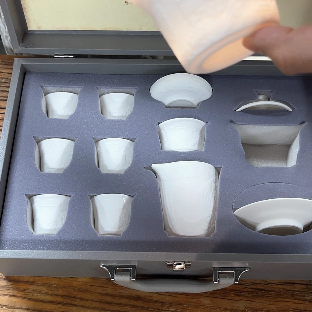 孤品茶具套装等。