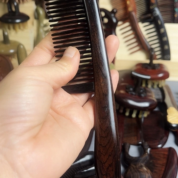 红酸枝木类乌木插齿梳子
