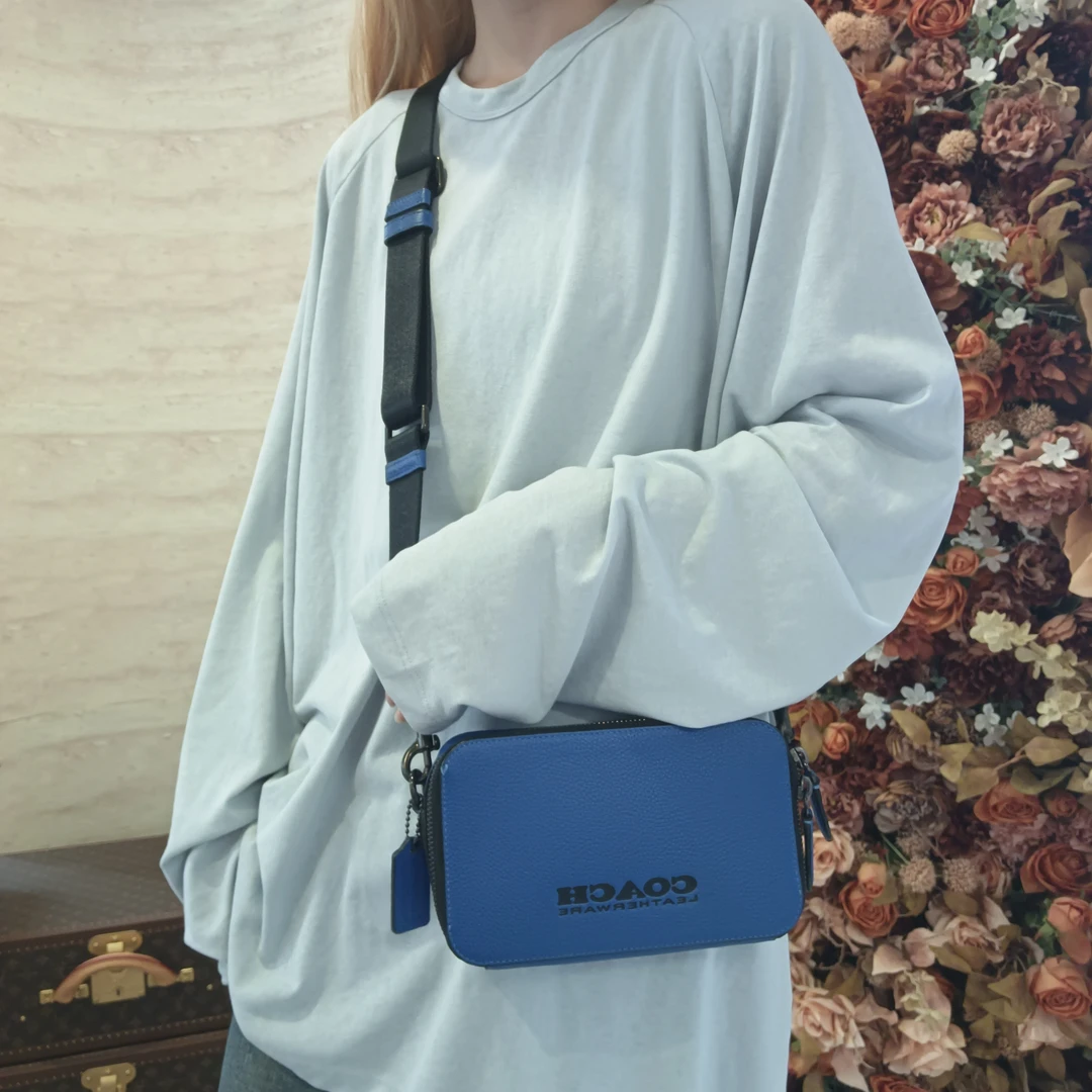95新 LOEWE/罗意威 【冰】蓝色斜挎包