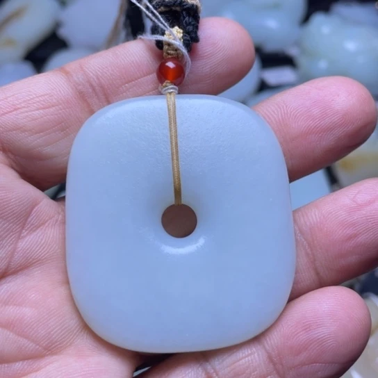 未镶嵌和田玉挂件