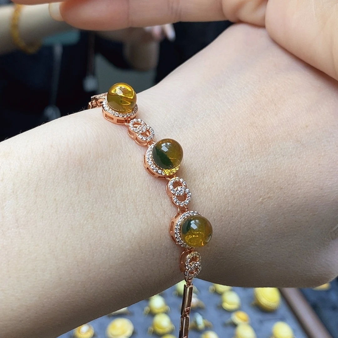 琥珀未镶嵌裸石成品