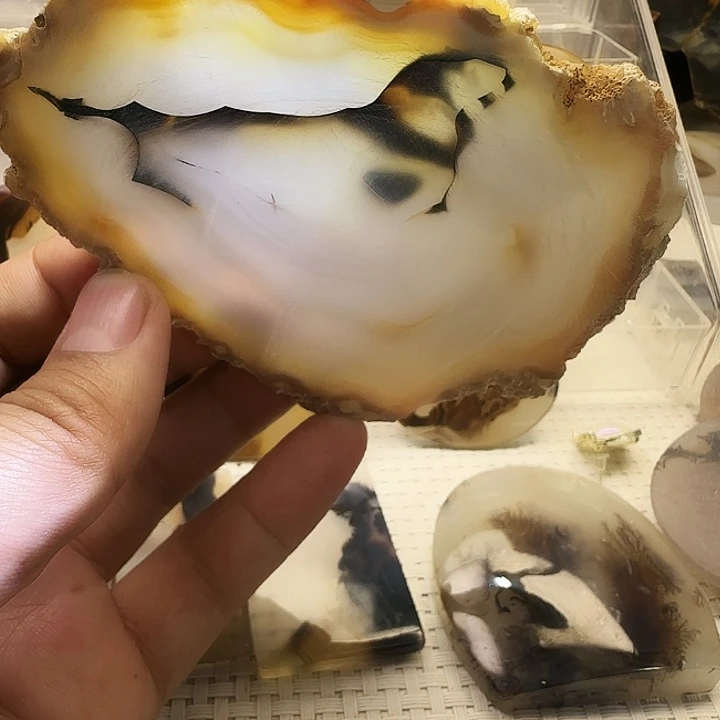 玛瑙/玉髓未镶嵌珠宝奇石