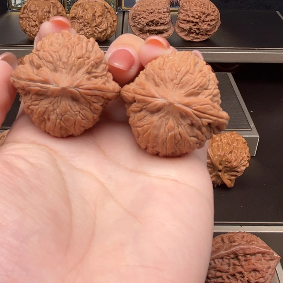 吊坠桃核绣球核桃