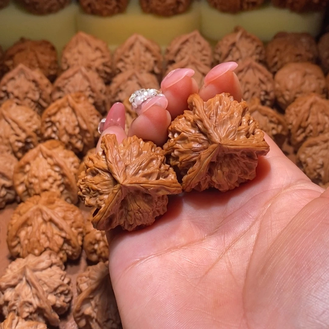 (***)盘山文玩核桃手把件