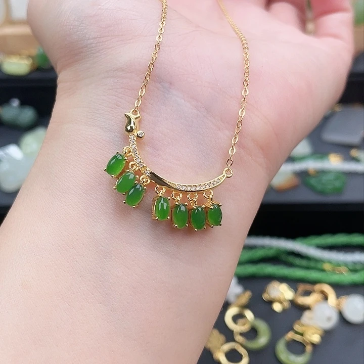 颈饰未镶嵌和田玉