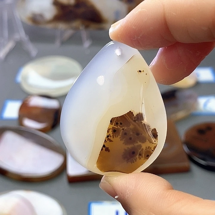 玛瑙/玉髓未镶嵌珠宝半成品