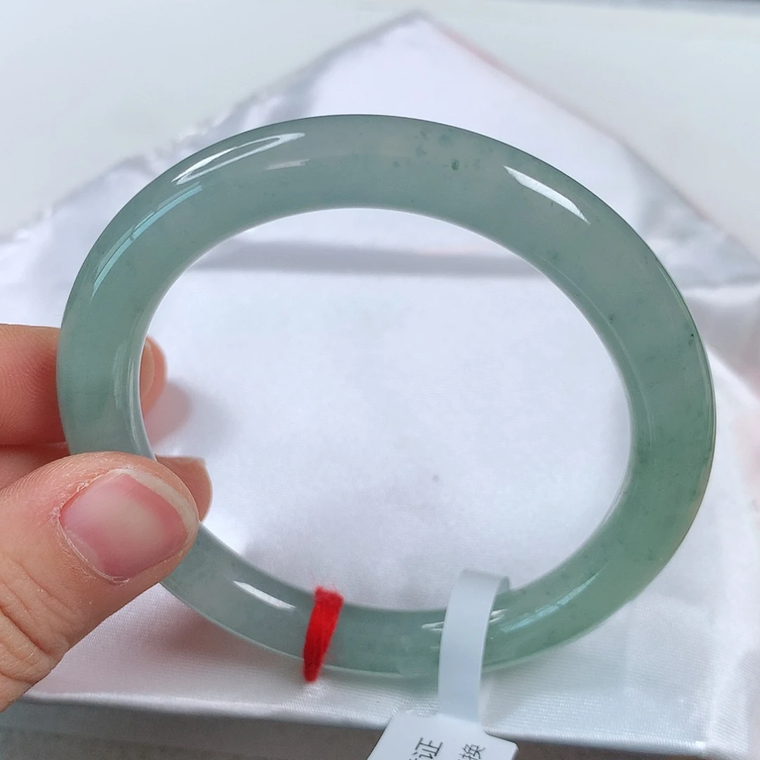 翡翠手镯未镶嵌 圆条⑨⑦