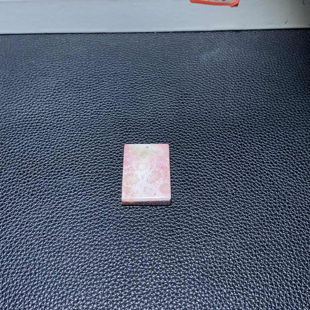 石英质玉颈饰合金?****向2988