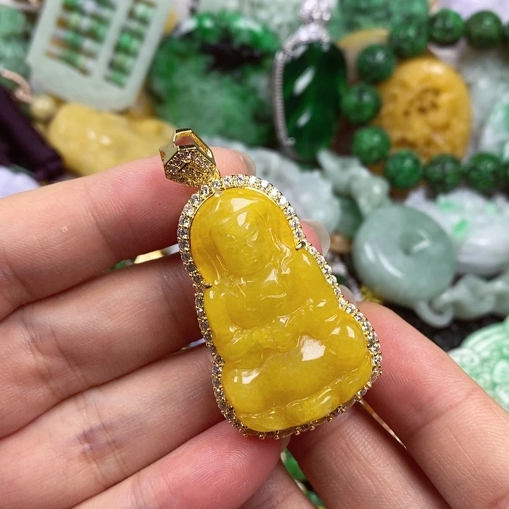 翡翠未镶嵌吊坠(赠链)