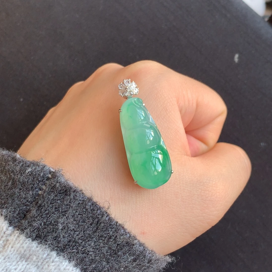 翡翠18K金镶嵌颈饰天然翡翠