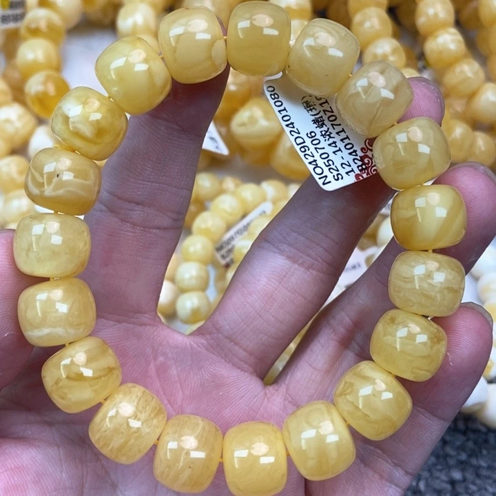 琥珀未镶嵌珠宝奇石8