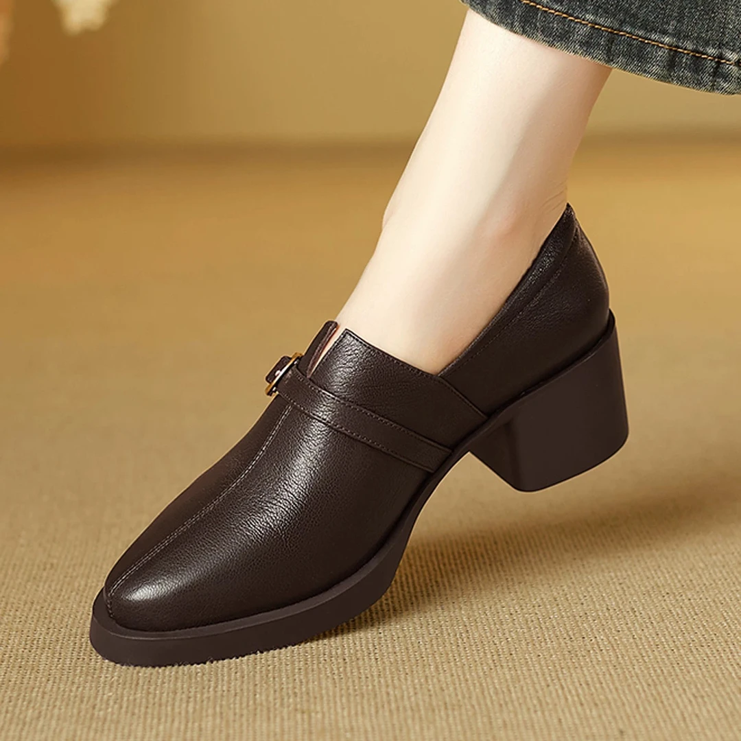 大码乐福鞋尖头扣一脚蹬小皮鞋女春秋复古真皮中跟粗跟深口单鞋女