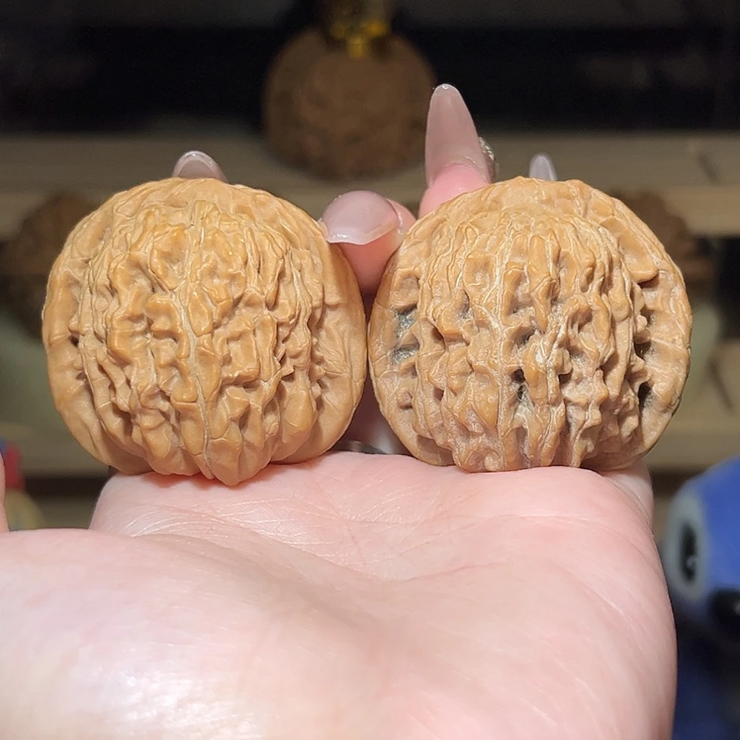 吊坠文玩核桃42四座楼（44.3g）